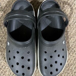 New CROCS Size 11 W new